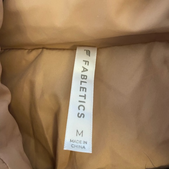 Fabletics puffer - Picture 3 of 4